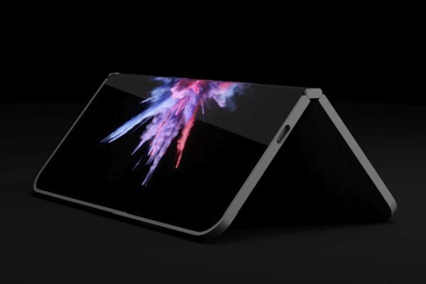 Sếp Microsoft lại tung ảnh gợi ý điện thoại Surface trên Twitter