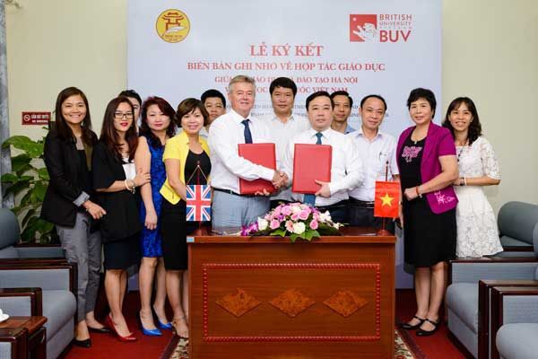Sở GD&ĐT Hà Nội ký MOU về hợp tác đào tạo với ĐH Anh Quốc VN