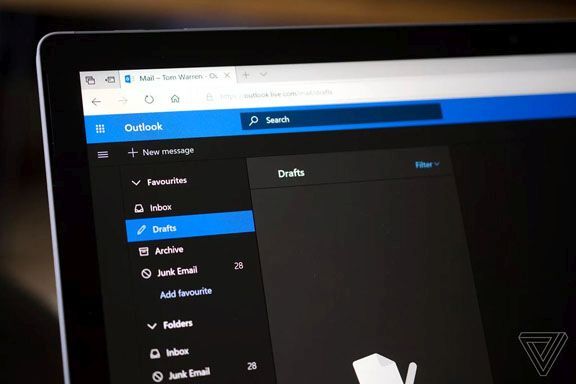 Microsoft cập nhật giao diện Dark Mode cho Outlook