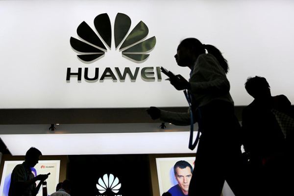 Huawei tự tin không vi phạm lệnh cấm vận của Mỹ