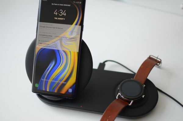 bộ sạc không dây Samsung Duo