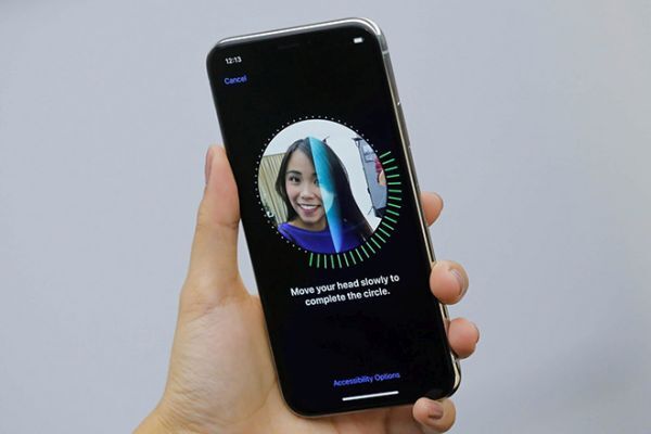 Apple trang bị Face ID cho tất cả 3 mẫu iPhone 2018