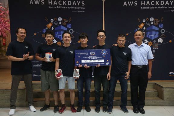 AWS Hackdays Vietnam 2018: Đội OCR For the World giành ngôi vô địch