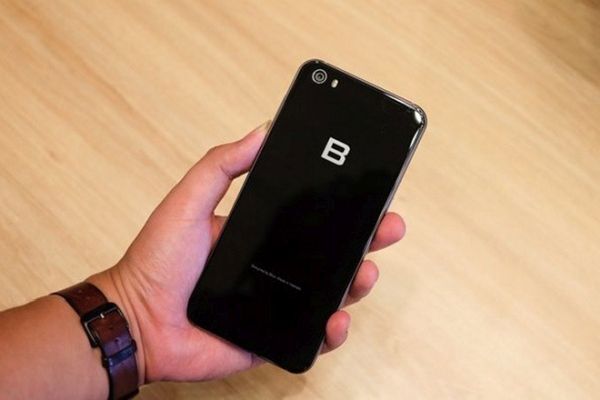 Rò rỉ bản vẽ thiết kế Bphone 3, viền màn hình siêu mỏng