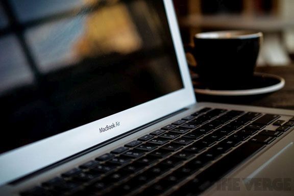 Apple hồi sinh MacBook Air với viền màn hình mỏng retina