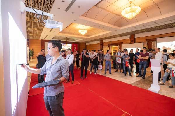 Canon, triển lãm hình ảnh, giải pháp hình ảnh, máy chiếu Canon,