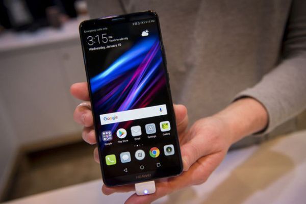 Đảng Dân chủ Mỹ cấm nhân viên sử dụng smartphone Huawei và ZTE