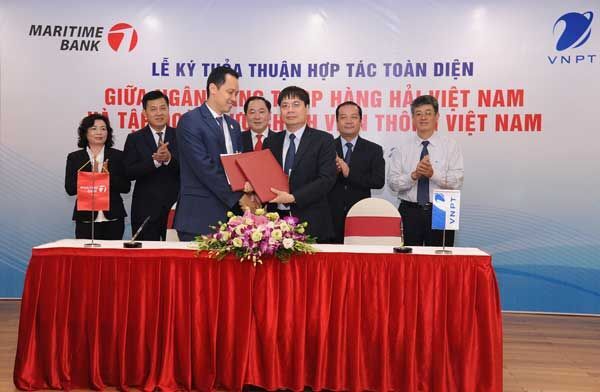 VNPT, hợp tác chiến lược, Maritime Bank, Vpoint - Maritime Bank, thẻ đồng thương hiệu, 