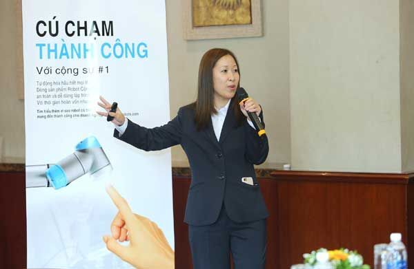 robot, robot công nghiệp, tự động hóa, Universal Robots, Cobot, robot hợp tác,