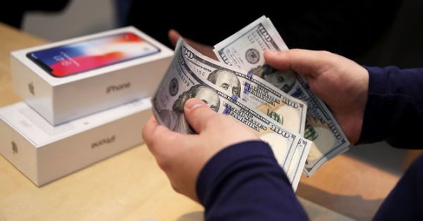 Giá bán iPhone sẽ tăng 20% nếu Apple bị buộc sản xuất tại Mỹ
