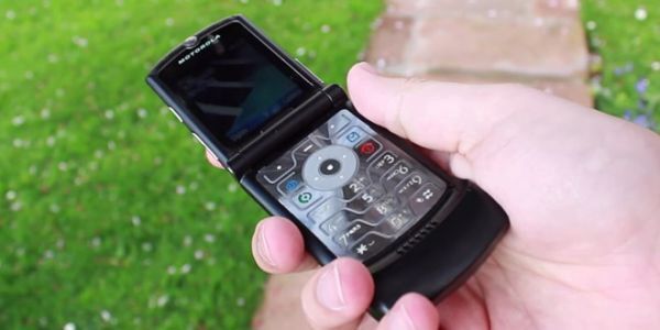 Motorola RAZR hồi sinh dưới dạng màn hình gập