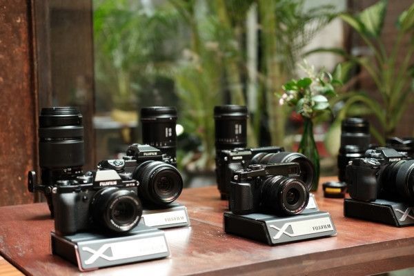 Fujifilm là hãng chú trọng vào thiết kế hoài cổ trên máy ảnh hiện đại
