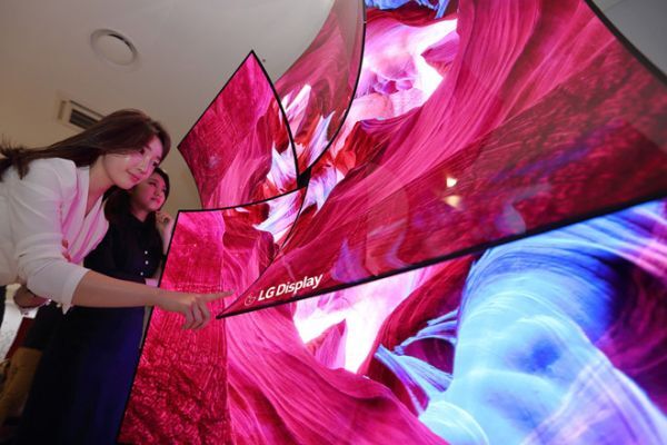 LG sắp ra mắt màn hình OLED 8K kích thước 88 inch tích hợp loa trong