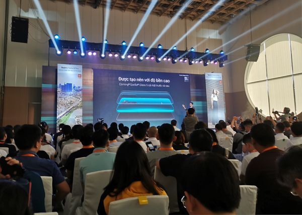 Xiaomi gây ấn tượng mạnh với bộ ba smartphone mới
