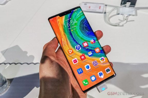 Huawei Mate 30 Pro chỉ được cài đặt nền tảng hệ điều hành Android mã nguồn mở (AOSP), không tích hợp bất cứ dịch vụ nào của Google