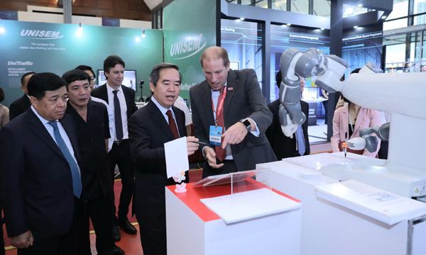 Industry 4.0 Summit, ABB, Industry 4.0 Summit 2019, Brian Hull, ABB Việt Nam,