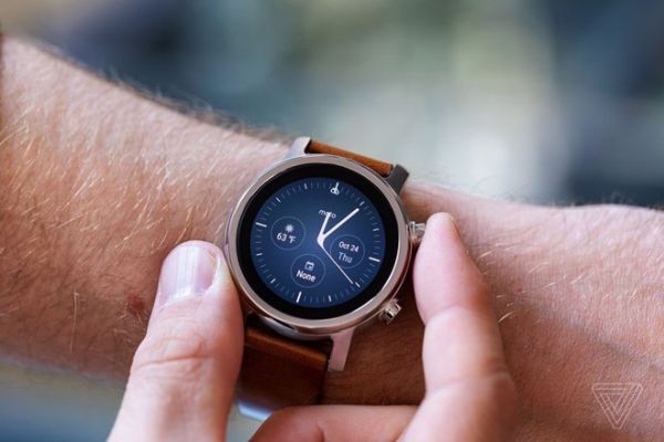 Mẫu đồng hồ thông minh Moto 360 sẽ quay trở lại