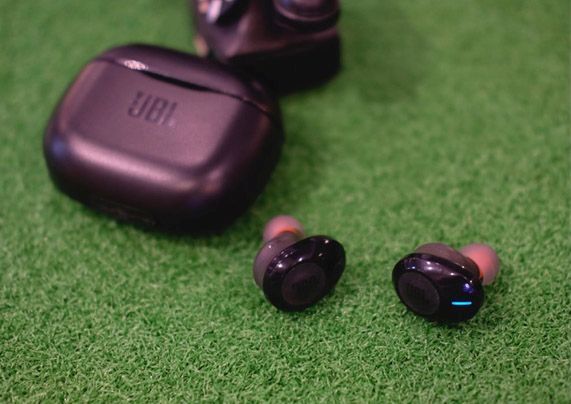 JBL ra mắt tai nghe không dây Tune 120TWS, giá 2,39 triệu đồng