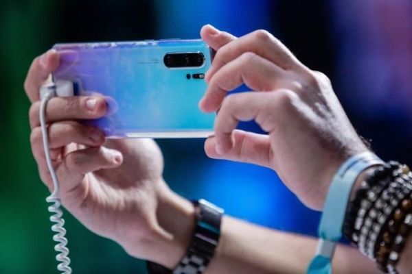 Đài Loan cấm bán điện thoại Huawei