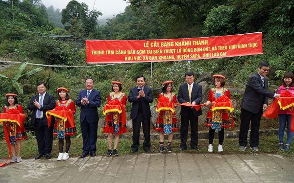 VNPT tài trợ đường truyền kết nối trạm cảnh báo sớm trượt lở tại Lào Cai