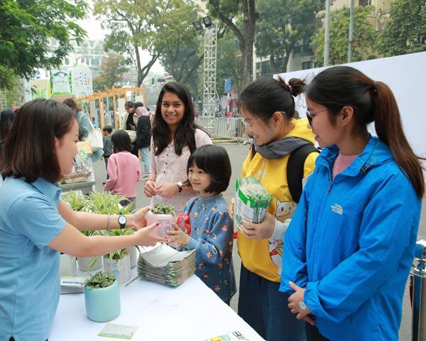 Tetra Pak khởi động chương trình thu gom vỏ hộp giấy tới 800 trường tại Hà Nội