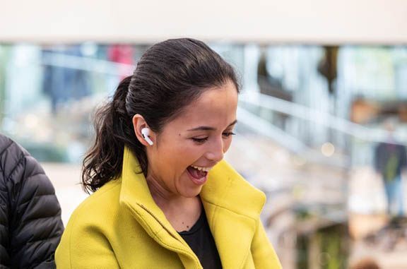Tai nghe không dây Airpods trở thành gà đẻ trứng vàng của Apple