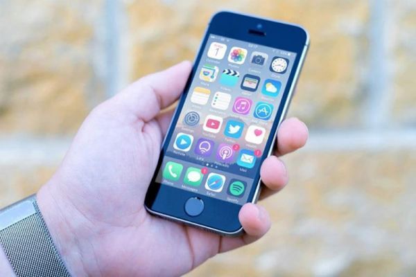 iPhone SE 2 mới sẽ có giá từ 399 USD