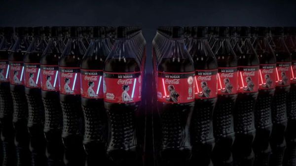 Coca Cola sử dụng công nghệ OLED để làm tem phát sáng
