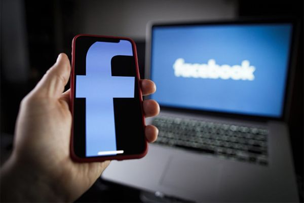 Nhiều ứng dụng iOS gửi thông tin người dùng cho Facebook