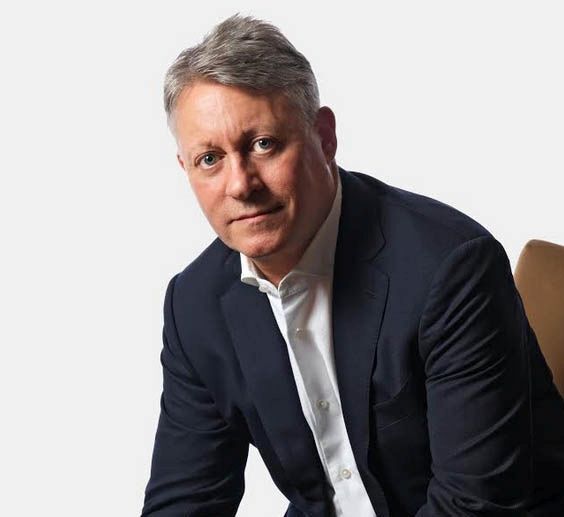 Ông Pierre-Jean Châlon, sẽ phụ trách các nhóm kinh doanh của cả Plantronics và Polycom với vai trò Phó chủ tịch cấp cao, khu vực Châu Á – Thái Bình Dương