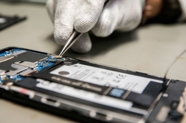 tra tan Smartphone vsmart o tay ban nha