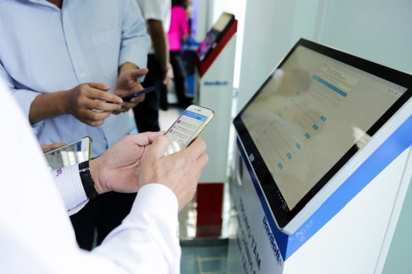Quảng Ninh và Quảng Bình tiếp cận mô hình hành chính công 4.0 qua ứng dụng Zalo