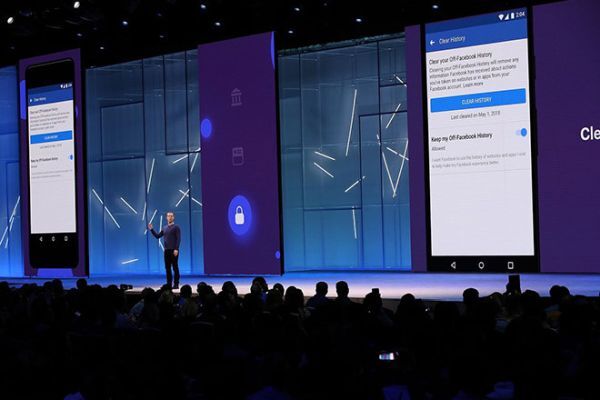 Facebook lại trì hoãn tính năng xóa lịch sử duyệt web