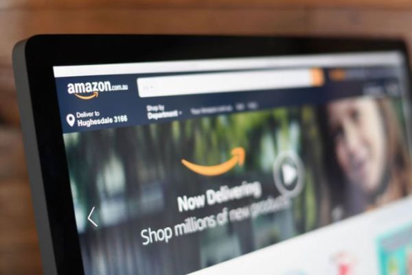 Amazon ngập tràn đánh giá 5 sao giả