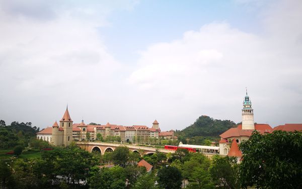 Huawei, Huawei Ox Horn Campus, Nhiệm Chính Phi, trụ sở Huawei, 