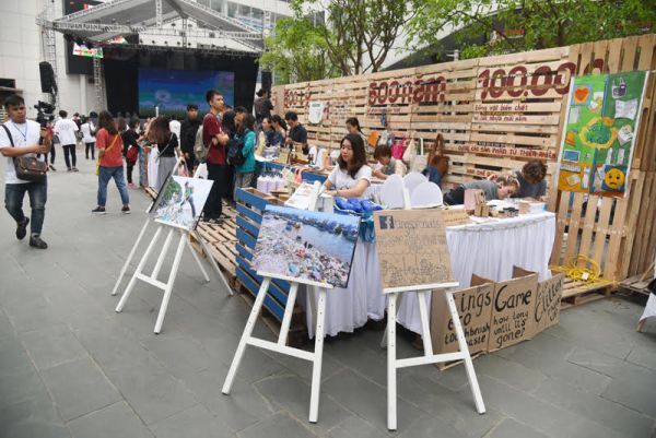Tắt đèn bật ý tưởng 2019: Giới trẻ Hà Nội lan tỏa thông điệp bảo vệ môi trường