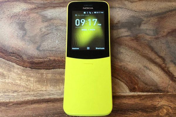 Nokia 8110 4G đã sử dụng được WhatsApp và Facebook