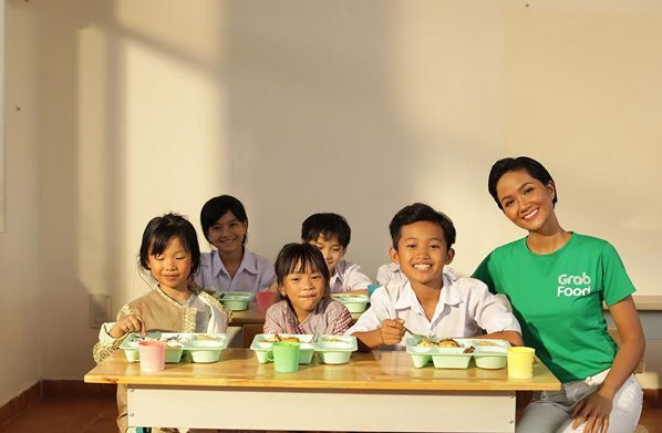 Grab đóng góp 1 tỷ đồng hỗ trợ bữa ăn cho trẻ em vùng cao trong năm học mới