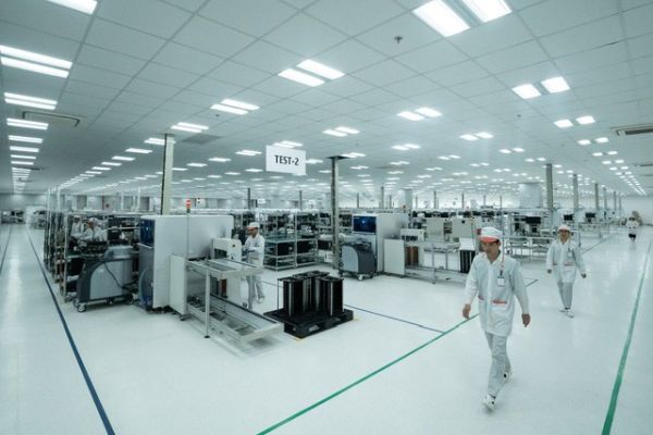 Vingroup khởi công nhà máy điện thoại thông minh công suất 125 triệu máy/năm
