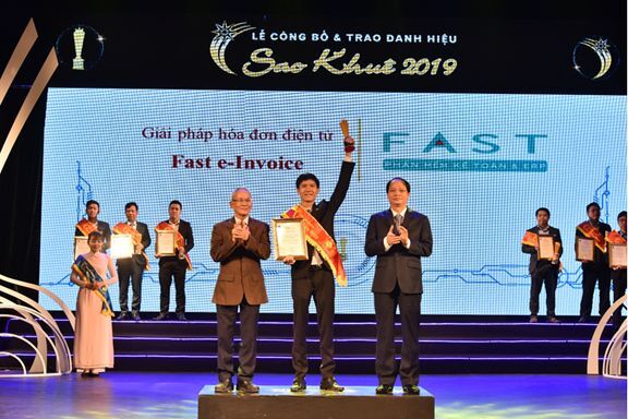 Giải pháp hóa đơn điện tử Fast e-Invoice nhận danh hiệu Sao Khuê năm 2019