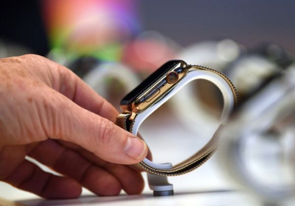 Apple Watch tiếp theo sẽ có các bản titan và gốm