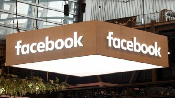 Thẻ tin tức này sẽ cung cấp tin tức nổi bật trên Facebook