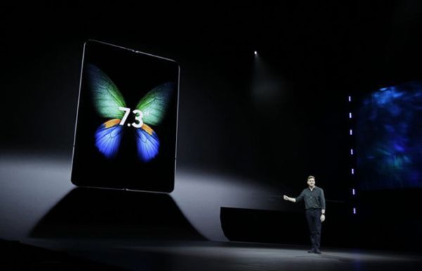 Samsung cho đặt mua smartphone màn hình gập Galaxy Fold