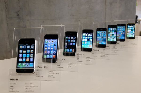 Apple sẽ bán được chiếc iPhone thứ 2 tỉ trong năm nay
