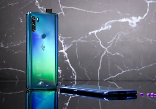 VinSmart chính thức ra mắt smartphone Vsmart Active 3, giá từ 4.49 triệu đồng