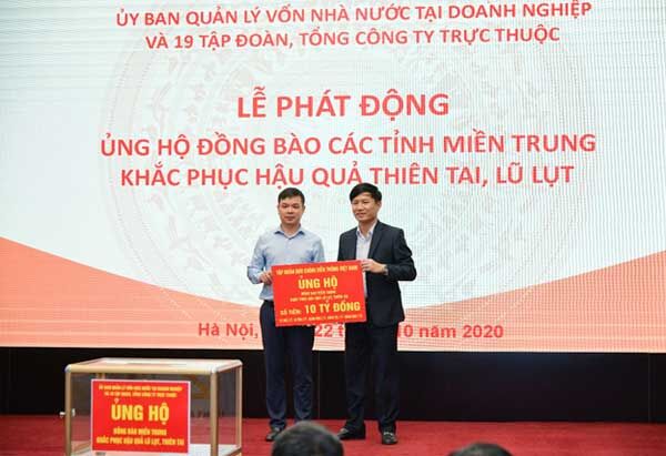 VNPT ủng hộ 10 tỷ đồng hỗ trợ 5 tỉnh miền Trung khắc phục hậu quả bão lụt