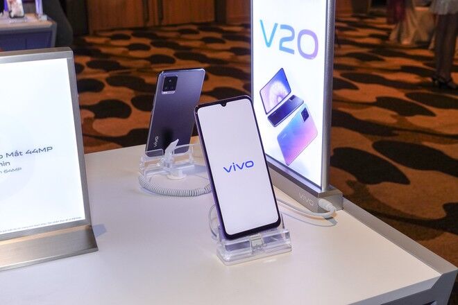 Vivo V20 ra mắt với thiết kế siêu mỏng, giá 8,49 triệu đồng