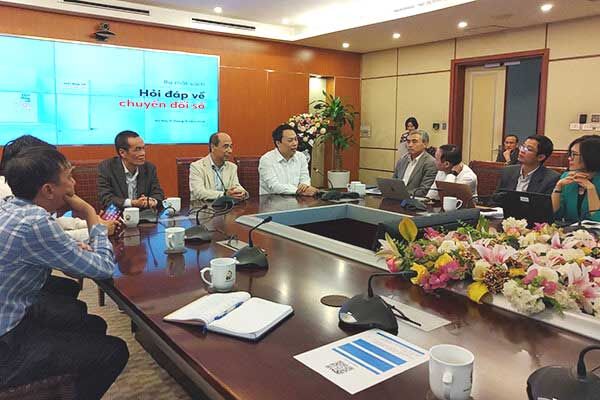 Thay đổi nhận thức để khai mở lộ trình Chuyển đổi số