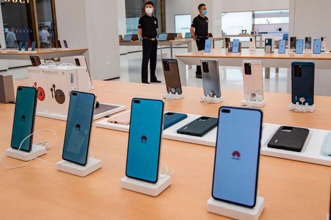 Thị phần smartphone Huawei sẽ giảm xuống còn 4% vào năm tới