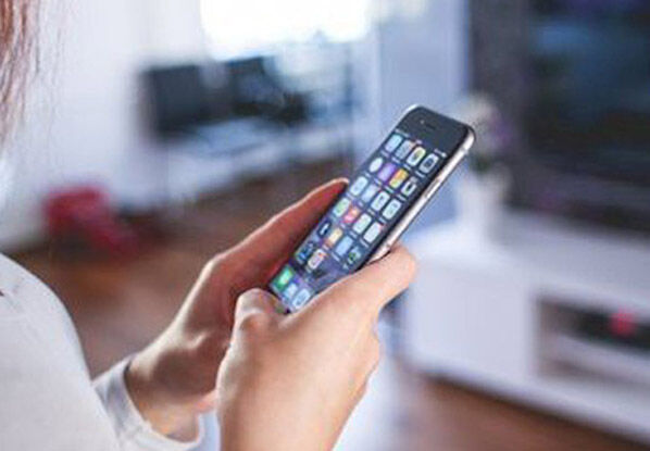 Khoảng 12,4 triệu thuê bao 2G sẽ được hỗ trợ chuyển sang dùng điện thoại thông minh 